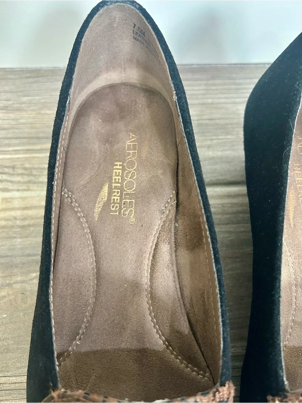 AEROSOLES elevate your